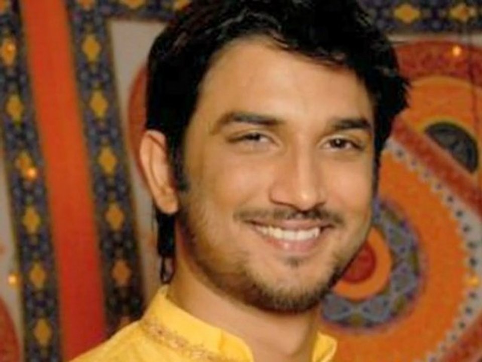 Sushant Singh Rajput To Play Parallel Lead Opposite Aamir Khan - Bollywood Gossip