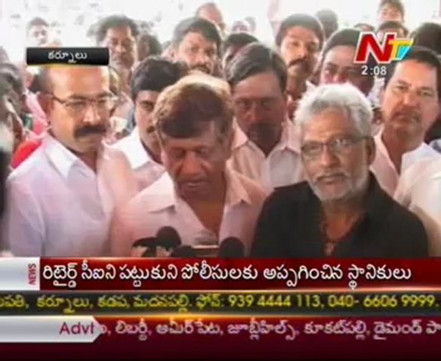 Andhra pays tributes to YSR on death anniversary
