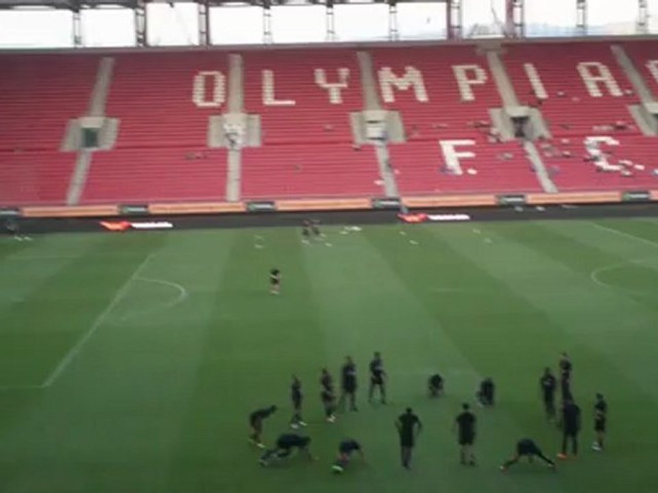 Προθέρμανση του Ολυμπιακού και της Άρσεναλ στο "Γεώργιος Καραϊσκάκης" (NextGen Series)