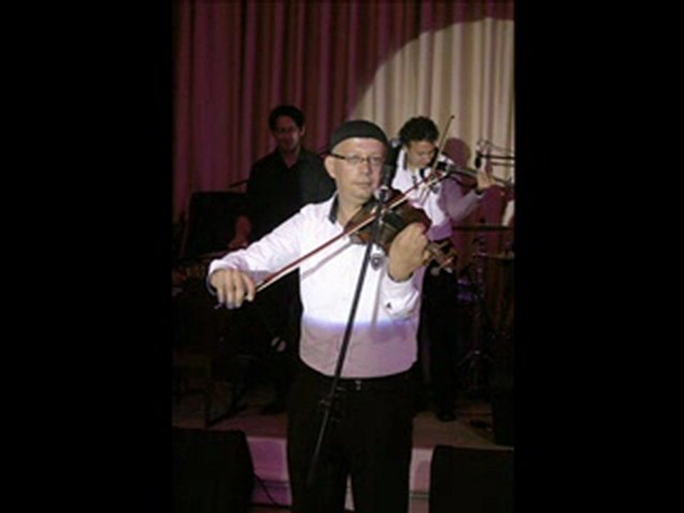 DUYDUMKİ UNUTMUŞSUN GÖZLERİMİN RENGİNİ PİYANO KEMAN