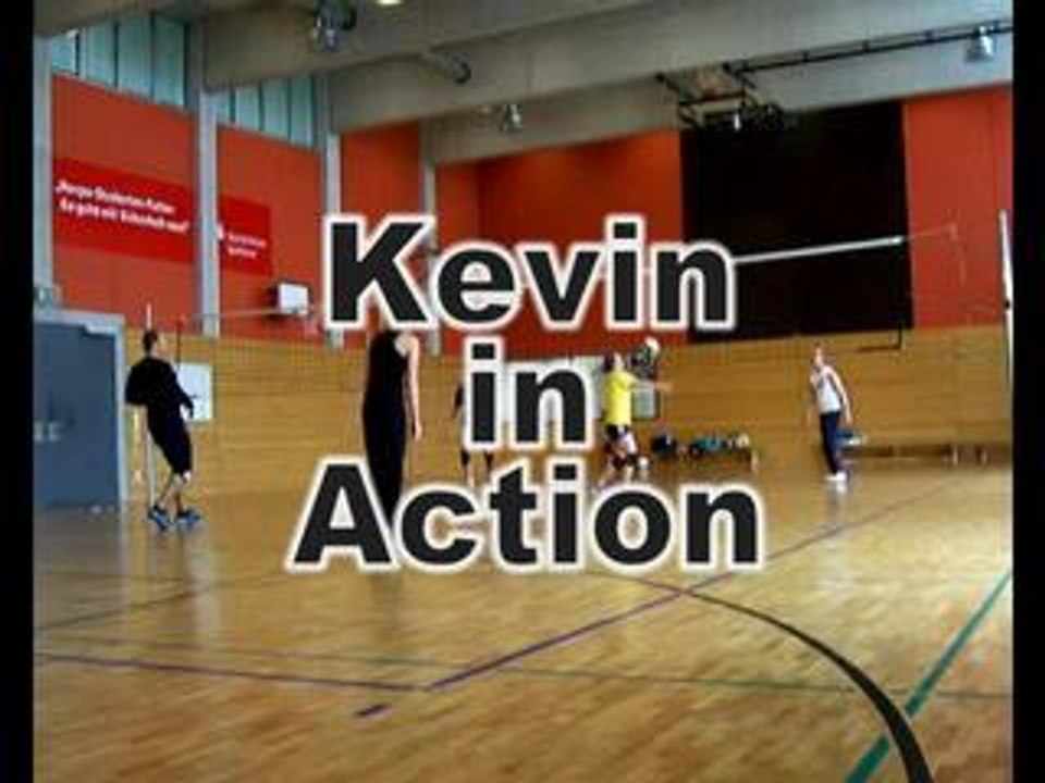 Kevin beim Volleyball