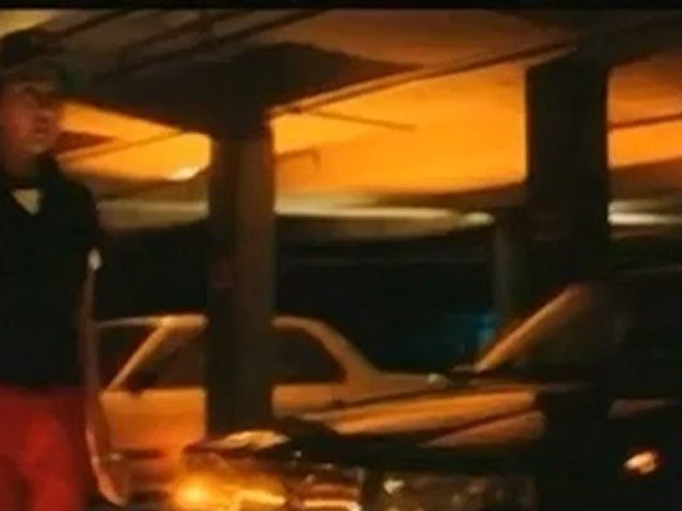 Mujhe Raat din bas mujhe