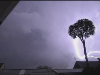 Stunning lightning storm filmed in Christchurch, New Zealand