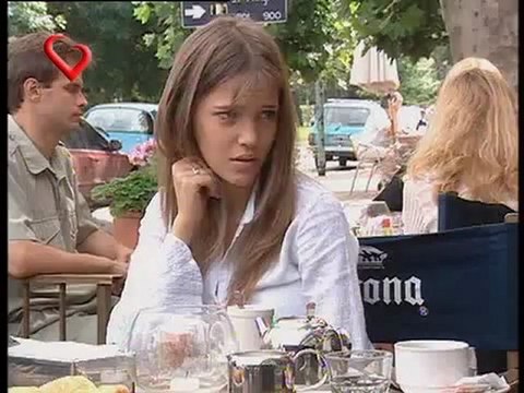 Rebelde Way, Mia intenta acercarse a su mamá