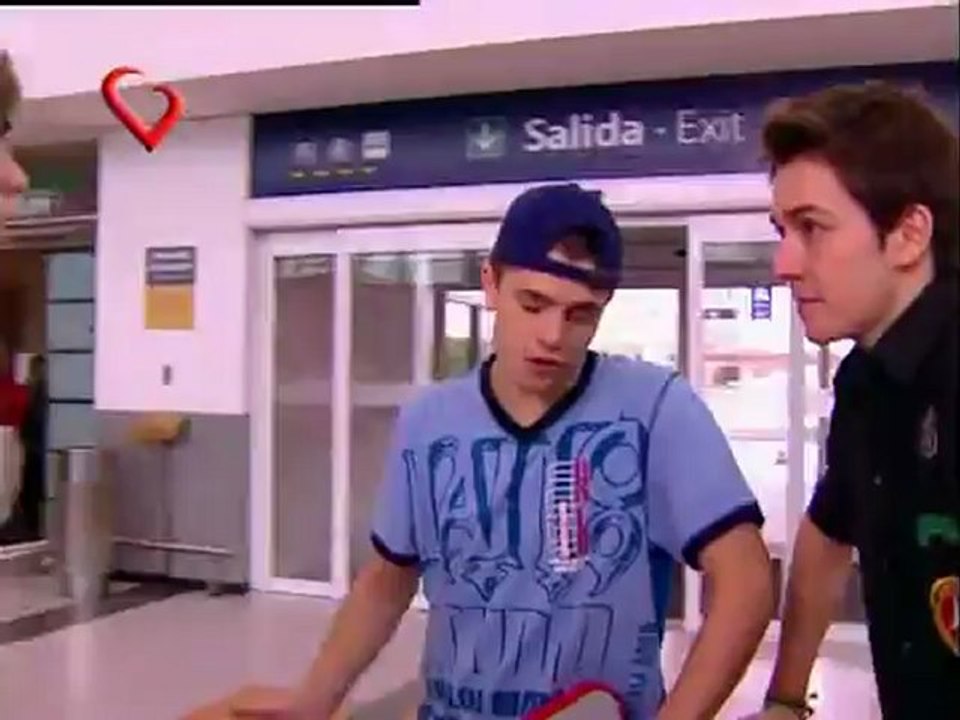 Rebelde Way, Manuel recuerda su pasado