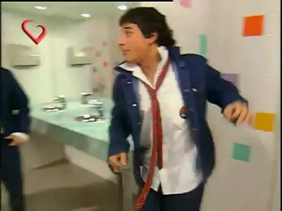 Rebelde Way capitulo 58, dañinos en la escuela