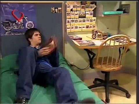 Rebelde Way capitulo 12, besos y golpes