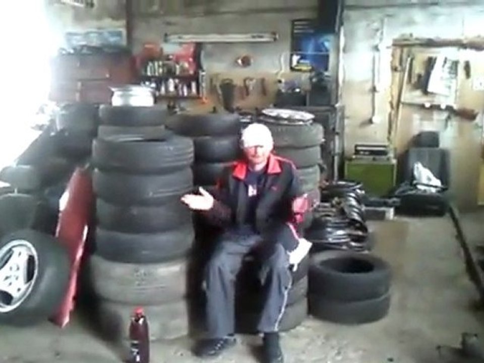 Régis test le airbag