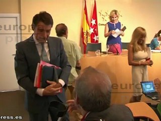 Video herunterladen: Aguirre defiende a concejala socialista de Los Yébenes