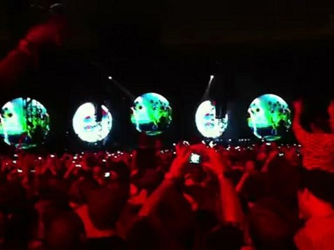 Concert Coldplay Stade de France 2012 : Rihanna