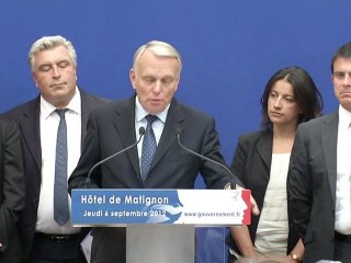 Ayrault promet la fin de "l'inertie" à Marseille