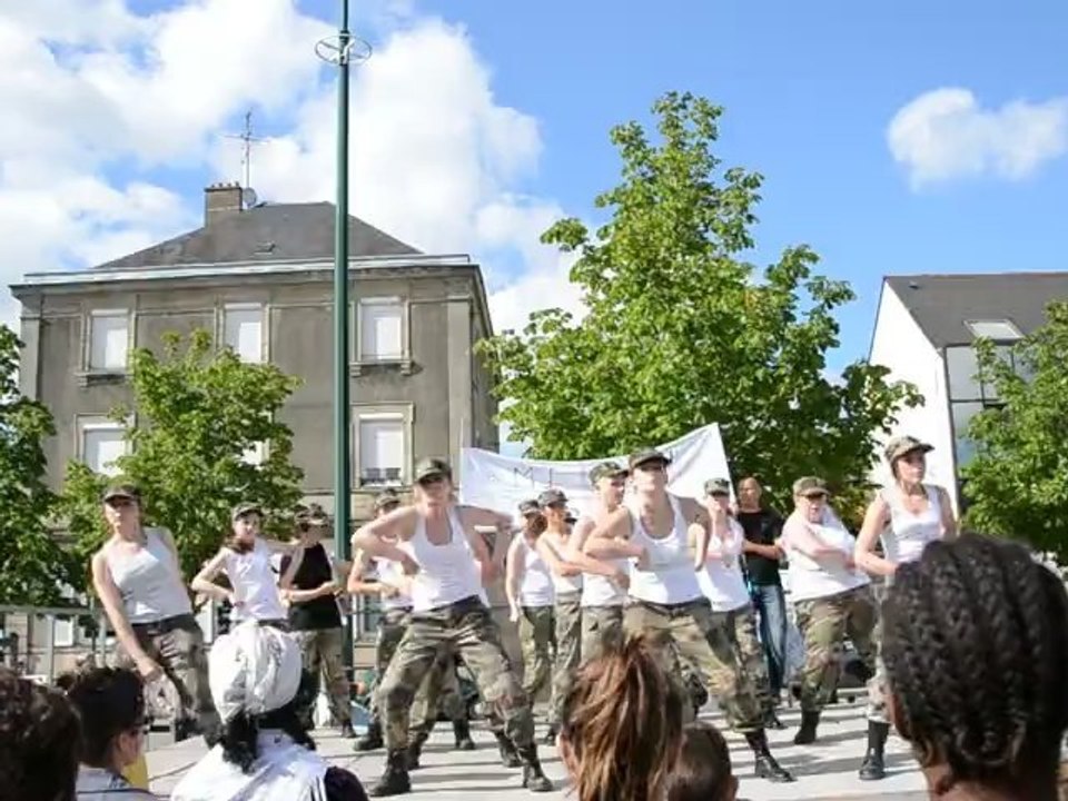 Pondi Parade 2012 MJ Breizh Story - Scène