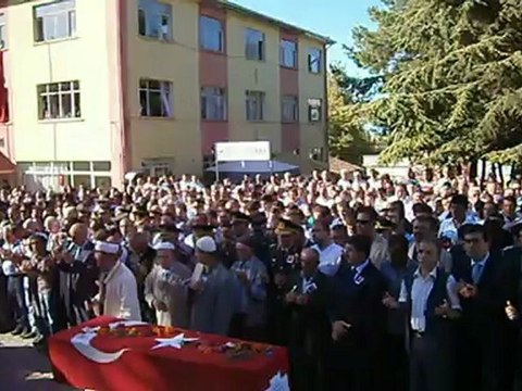 AMASYA ESENÇAY KASABASI ŞEHİT CENAZESİ - 1 - haberamasya.com