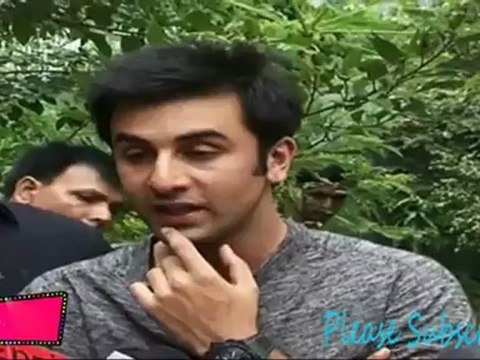 Ranbir Kapoor Promotes 'Barfi' with Priyanka and Illena