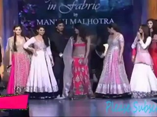 Hot Bollywood Celebs Walk Ramp