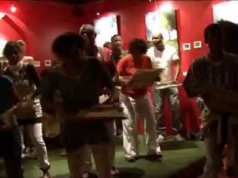 KayanmBan  :La Cerise,rougay maloya