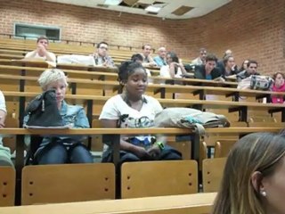 Intervention Philippe Goirand devant les étudiants "parrains" de l'Université Toulouse Mirail sur le vélo urbain.