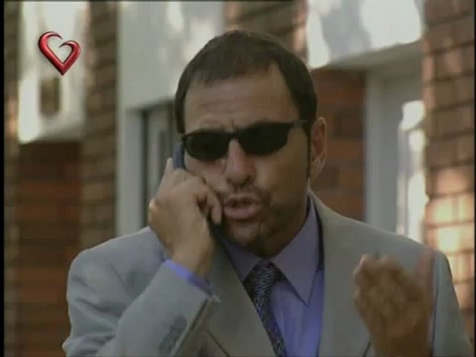 Rebelde Way, Sonia hace "yoga"