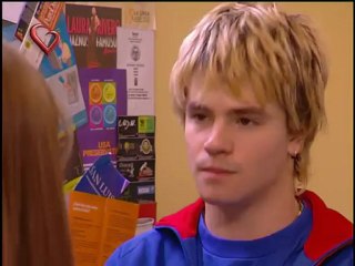 Rebelde Way 135, fuerte abrazo