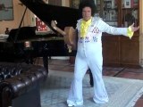 Parodie d'Elvis Presley par l'humoriste Jean-Pierre Landreau