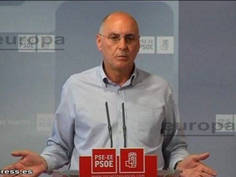 Ares dice que le separa un abismo de EH Bildu