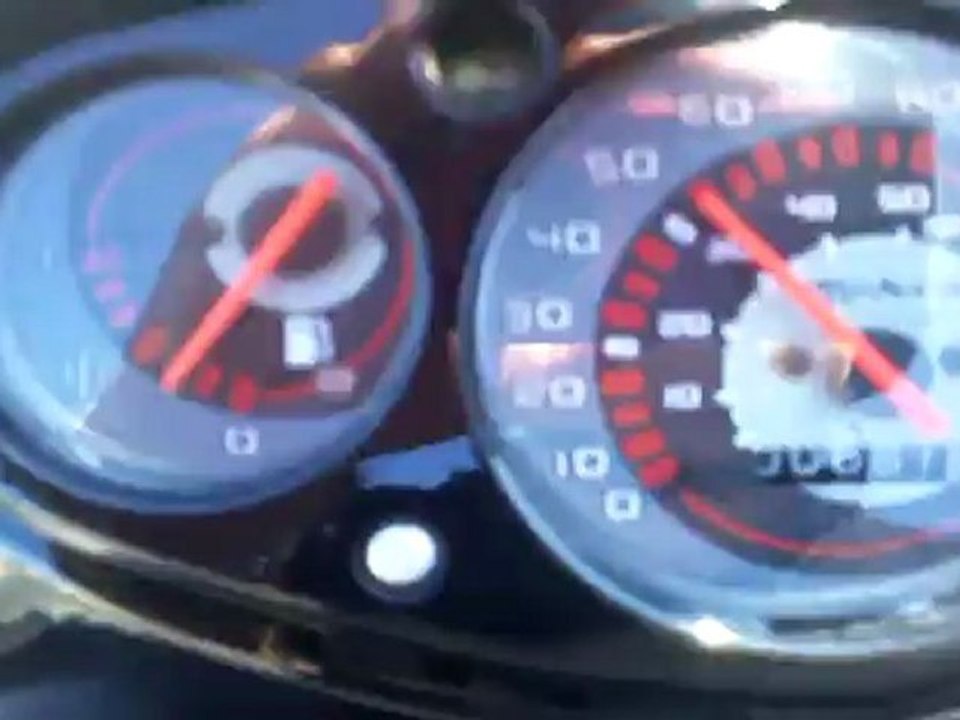 départ arrêté Piaggio Typhoon