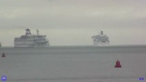 Brittany Ferries Pont Aven & Bretagne se croisent à Portsmouth