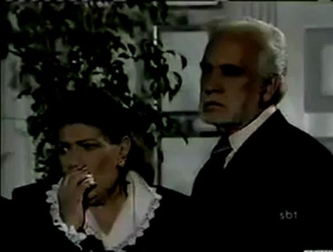 Soraya arma escândalo bêbada na casa da Maria do Bairro