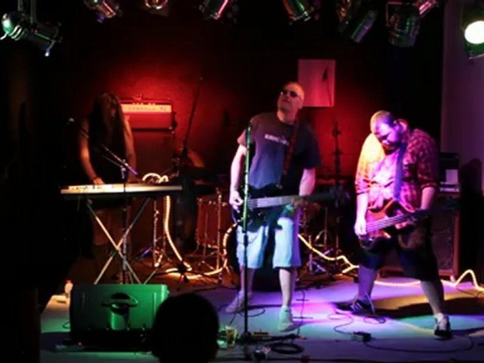 Extrait 1 "Tractopelle in Versailles" au K-Fées Bar-Concert le 07/09/2012