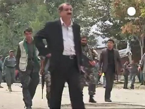 Six civils afghans tués dans un attentat-suicide