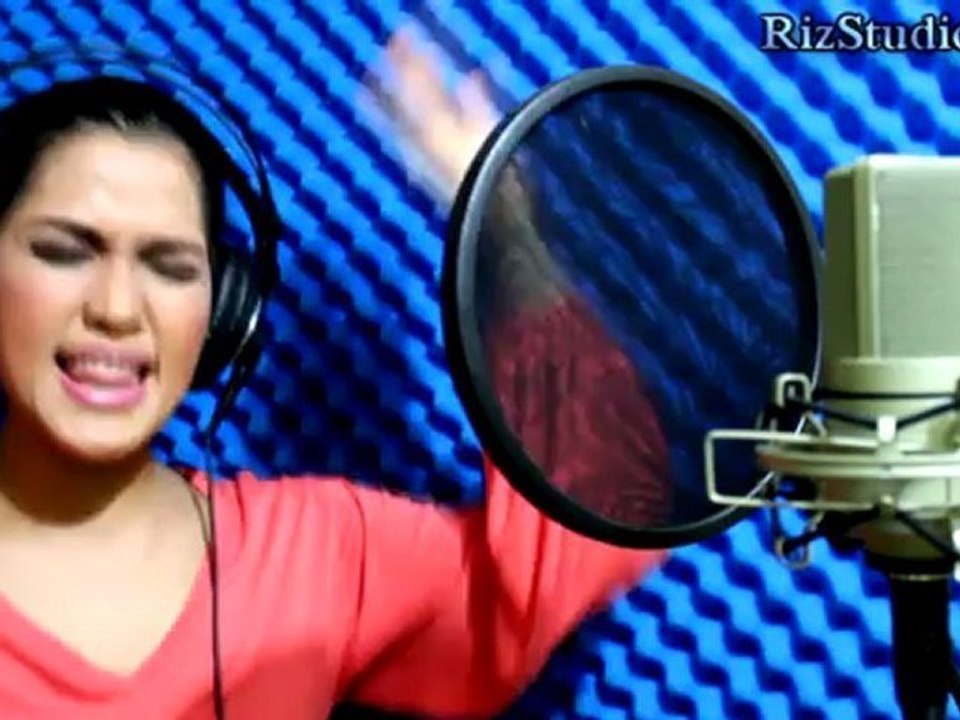 Hallelujah, I Love Him So - Ivy Laughton (Ray Charles/Eva Cassidy/Peggy Lee Cover) session at RizStudios