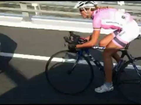 Traversée du Viaduc de Millau par Karine Saysset