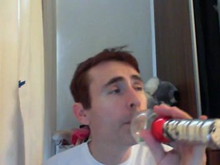 Wiwi égratigne "black heart" de Stooshe