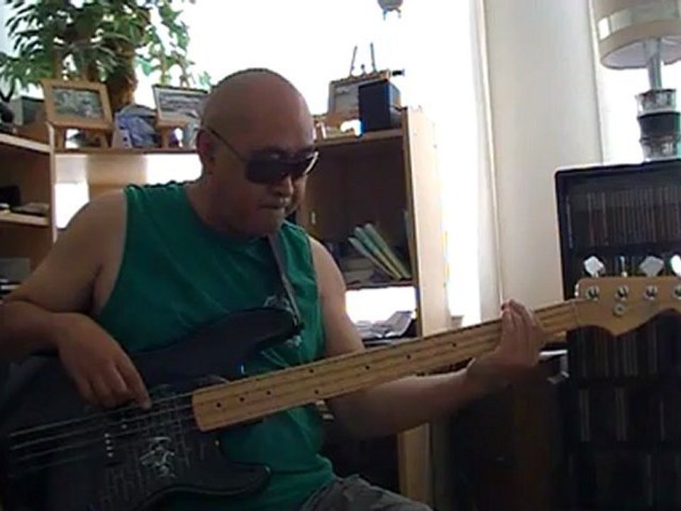 You are the sunshine of my life  Stevie Wonder basscover bob roha