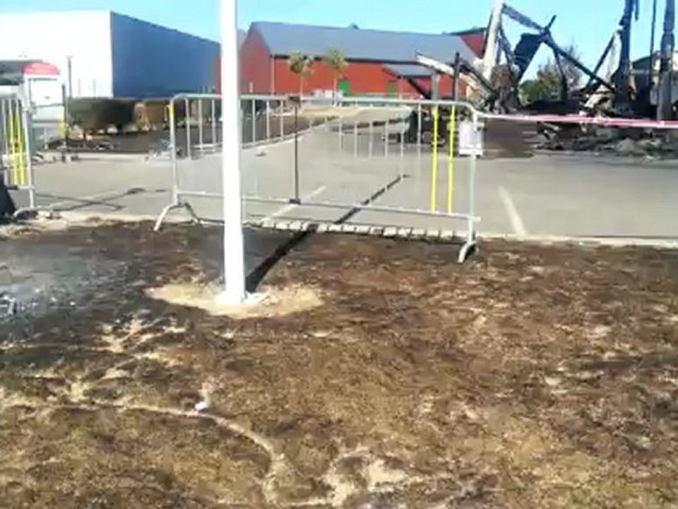 Reste de l'incendie du restaurant du piratier a Chalons en champagne du 7 septembre 2012