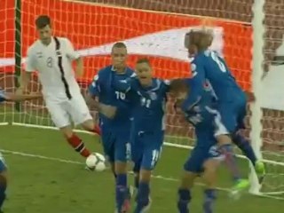 Gunnarsson, rimessa laterale da paura