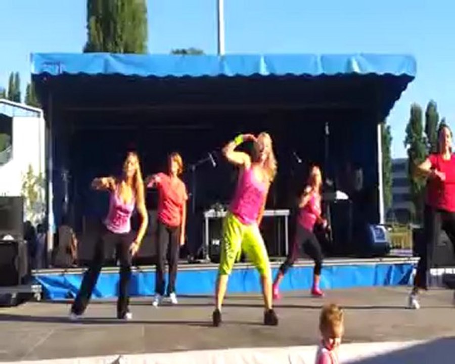 Demo Zumba Les Jumo Selesao - Zoomer
