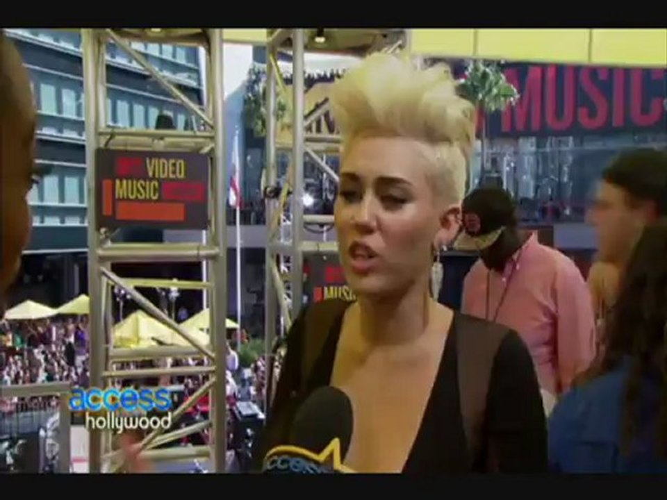 Miley Cyrus Talks Music, Life & What Her Family Thinks Of Her New Do'