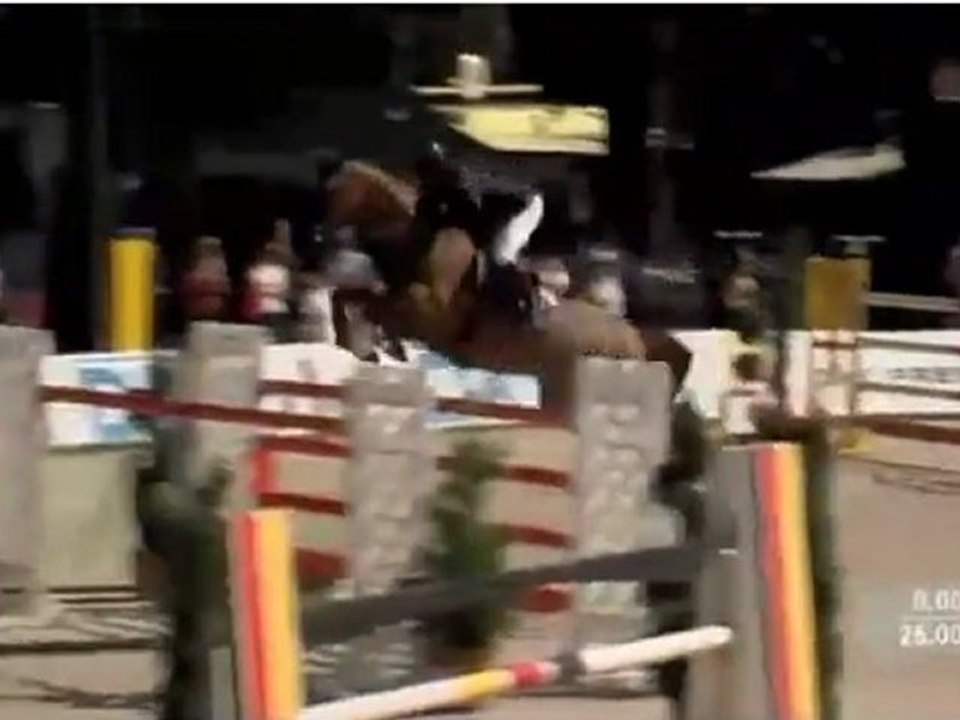 Paderborn (GER) 2012/09/09 Quiness du Mezel (SF)  & Simon Delestre  Grand Prix CSI3*  1,55 m  Paderborn