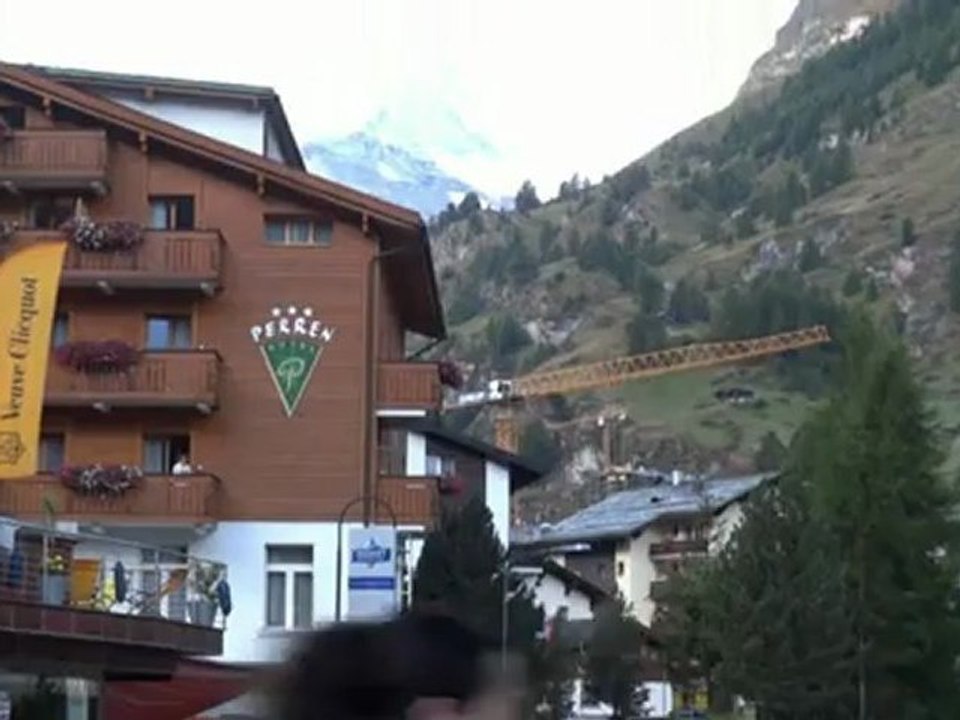 1. Sonne und 1. Schnee am 31. Aug 2012 -  Matterhorn in Zermatt