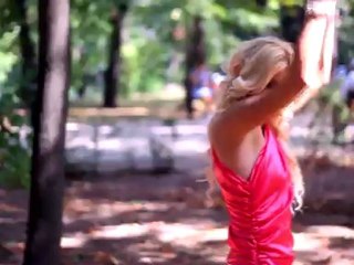 CLAUDIA TU IMI DAI MILIOANE CLIP ORIGINAL