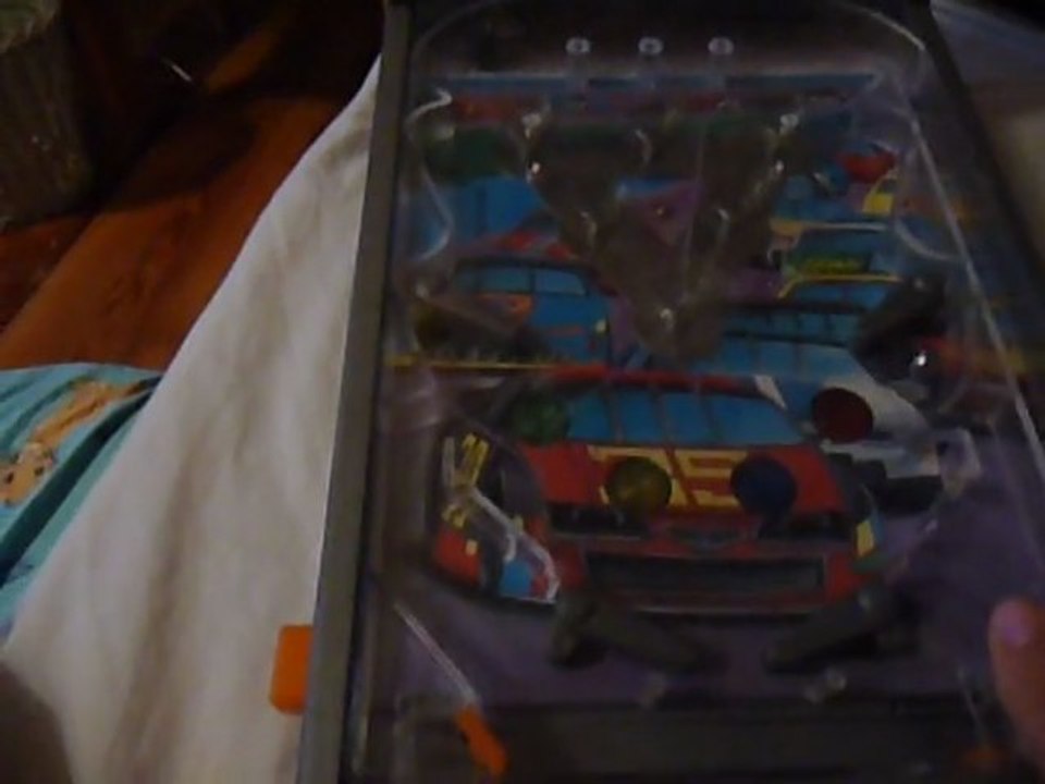 Destropolis est le meilleur joueur de tire-boule (flipper)