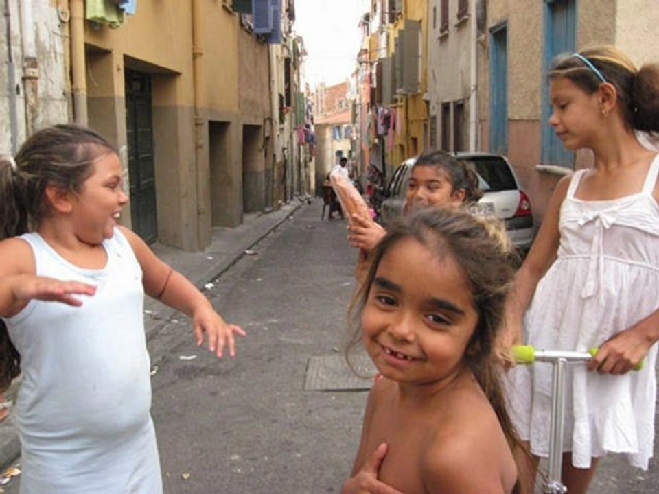 Les enfants gitans du quartier Saint-Jacques à Perpignan