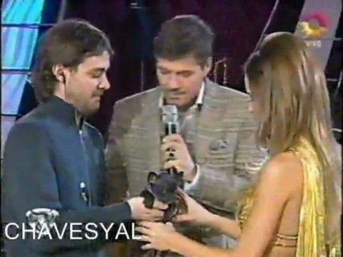 Paula en SM (previa Pedro regala a Moro, BAILE ÁRABE, jurado) - 13 de Septiembre 2010