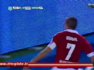 Le but de David Trezeguet (River Plate) contre Newell\'s