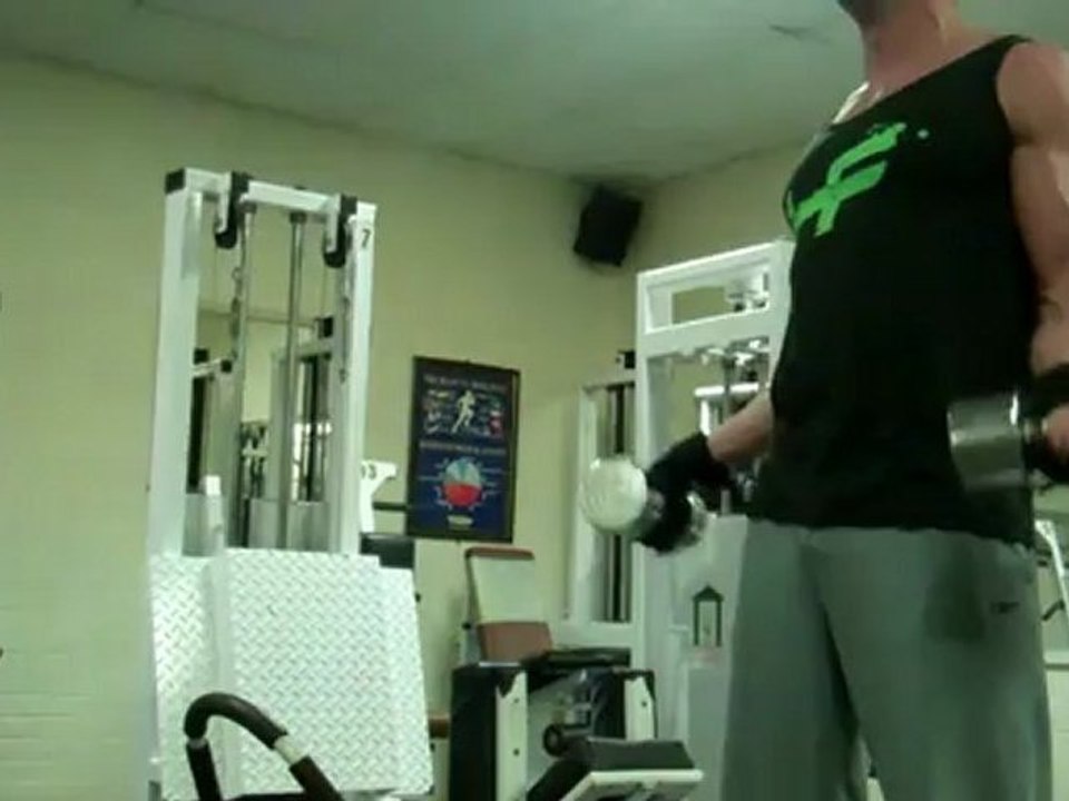 Laura London: Angled Out Bicep Curls on Konkura Sport and Fitness