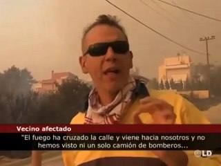 El incendio de Atenas ya está a las puertas de la ciudad