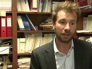 Hollande's tax plans doomed, say critics