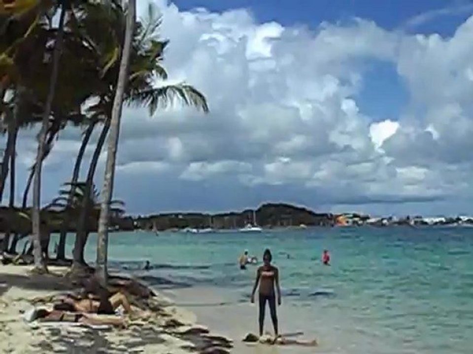 toute la petite famille profite de l'eau