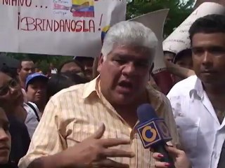 Familias se apostaron en la sede de la gobernación de Aragua para exigir viviendas